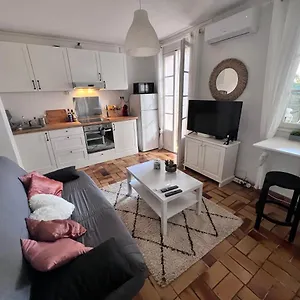 En Rez De Jardin Dans Résidence Appartement Hyères